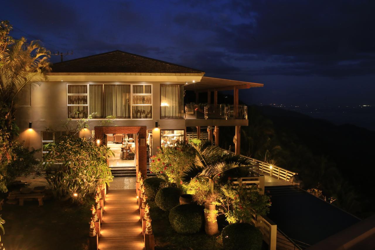 The Oriental Luxury Suites Alfonso Exterior photo