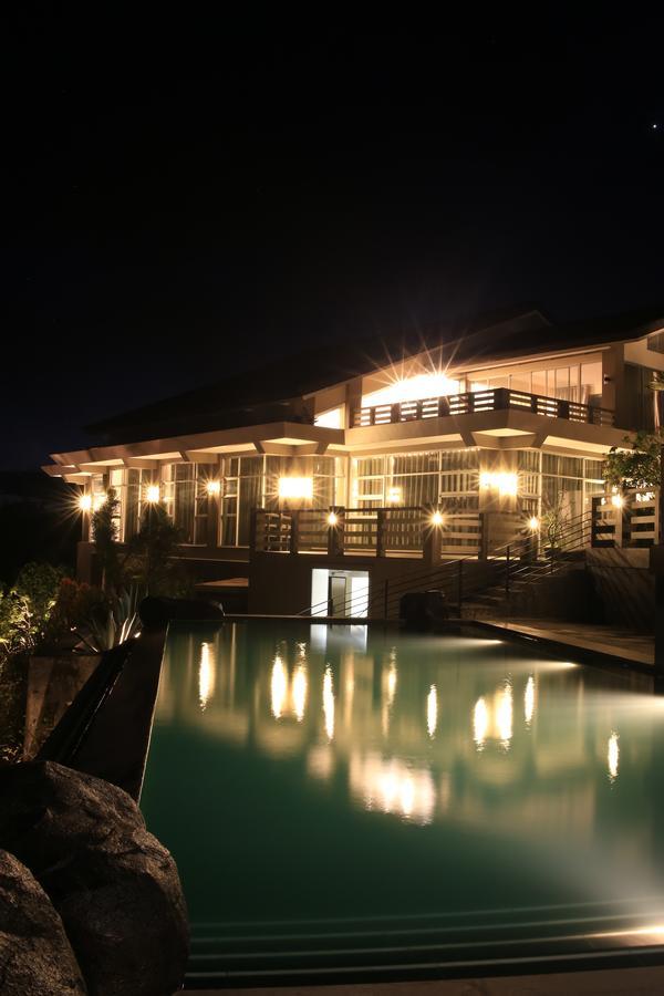 The Oriental Luxury Suites Alfonso Exterior photo