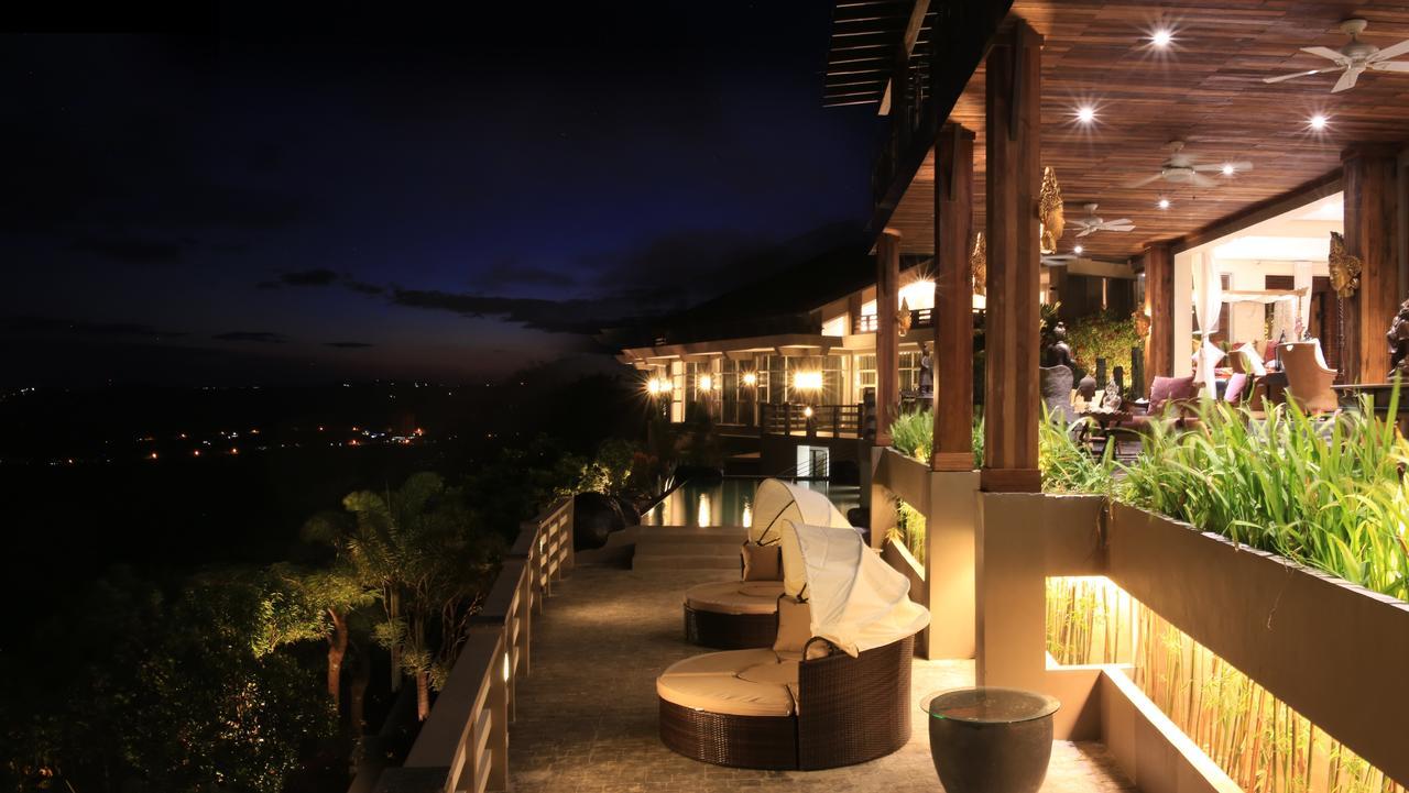 The Oriental Luxury Suites Alfonso Exterior photo